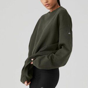 ALO Yoga "Renown" Heavy Weight Crew Neck Pullover Sweatshirt in Stealth Green